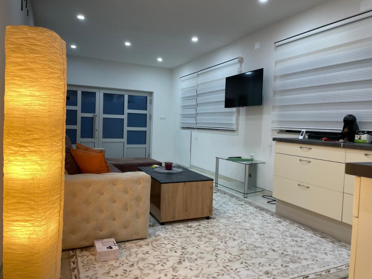 Apartman Cuprija Cazin Exteriör bild